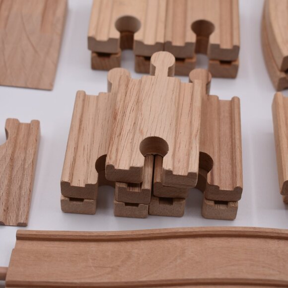 Lot of 45 Wooden Trains Tracks Ascending Descending Curved Connectors Straight - Picture 9 of 15